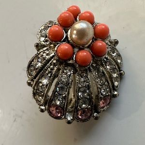 ✨Rhinestone and Faux Pearl Scallop Shell Pin Brooch